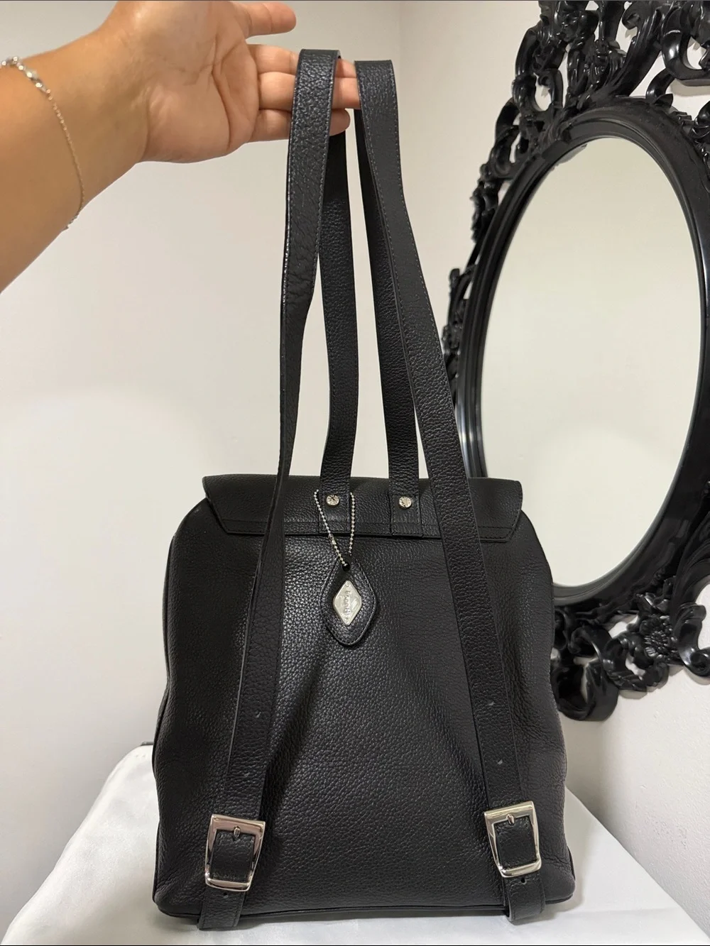 i Santi Black Pebbled Leather Convertible Backpack Crossbody 🎀